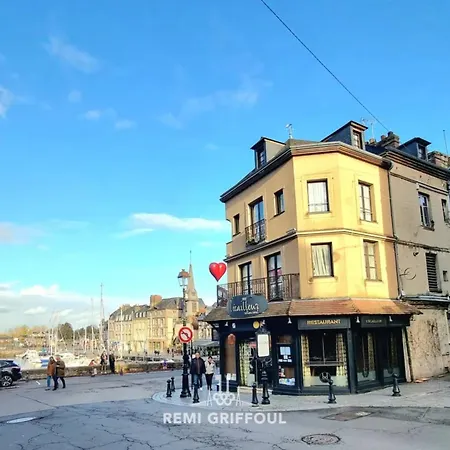 Apartman Les Colombages - On The Port Of - View *