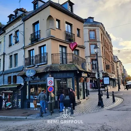 Apartman Les Colombages - On The Port Of - View