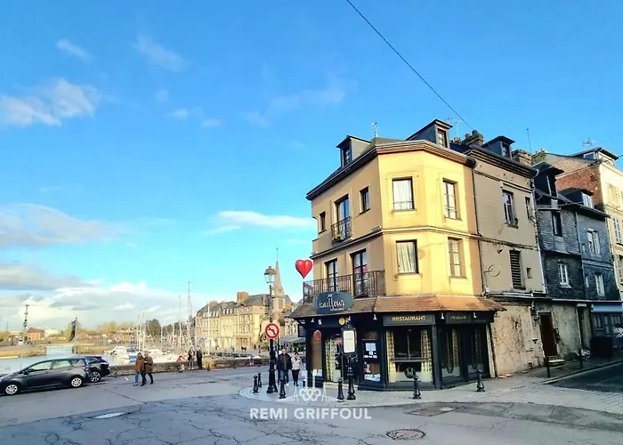 Apartman Les Colombages - On The Port Of - View *